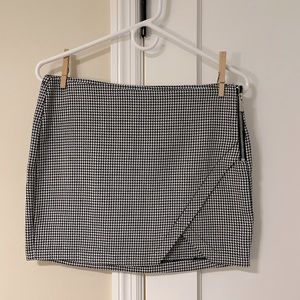 Houndstooth Mini Skirt